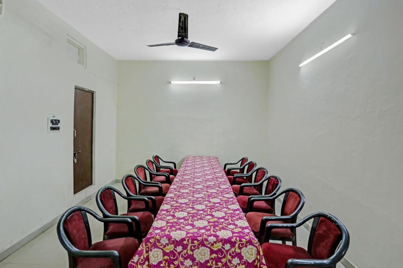 Izatnagar Collection O 85238 Tulika Garden酒店 外观 照片